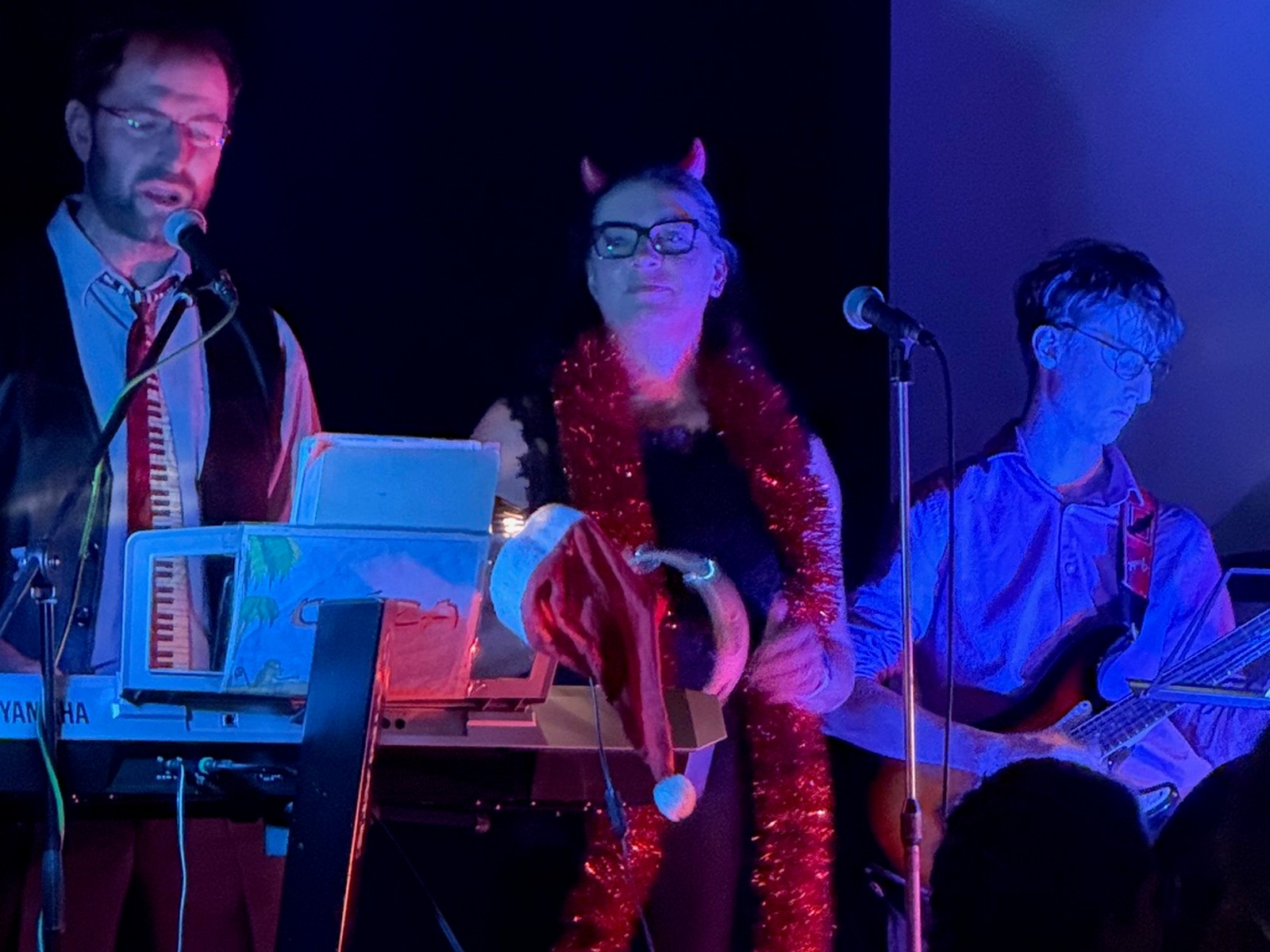 Popis fotografie z bálu